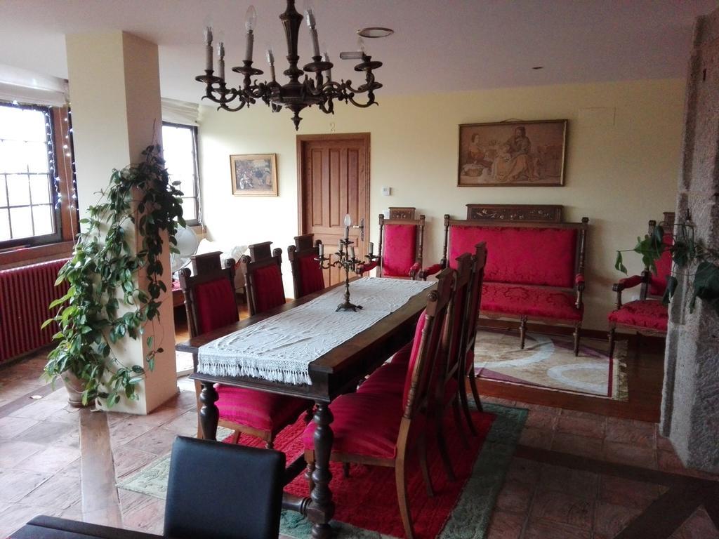 Casa Manoso Hotel Cea Екстериор снимка