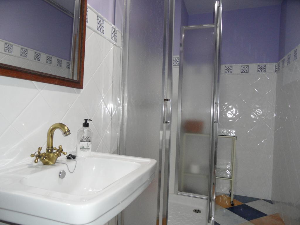 Casa Manoso Hotel Cea Екстериор снимка