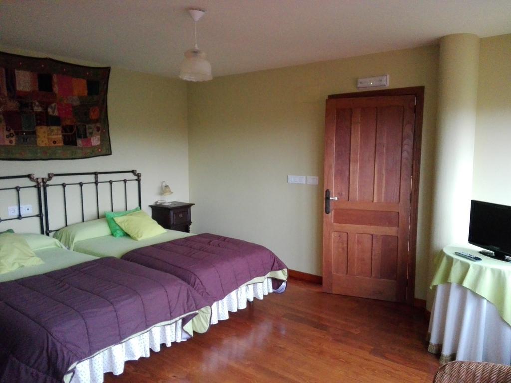 Casa Manoso Hotel Cea Екстериор снимка